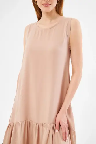 Kadın Açık Bej KOLSUZ ETEĞİ FIRFIRLI ELBİSE ARM-18Y001156-AÇIK BEJ - ARMONIKA (1)