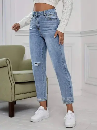 Kadın Açık Mavi Yırtık Mom Fit Kot Pantolon - 3