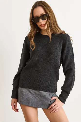 Kadın Antrasit Bisiklet Yaka Yumuşak Dokulu Basic Triko Kazak KZK-19000845-Antrasit 