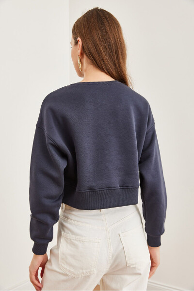 Kadın Antrasit Kalp Nakışlı Şardonlu Crop Kalın Sweatshirt SWT-19000662-Antrasit - 7