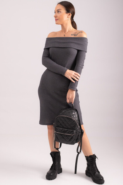 Kadın Antrasit Madonna Yaka Vücuda Oturan Fitilli Kaşkorse Elbise ARM-24K001070-Antrasit 