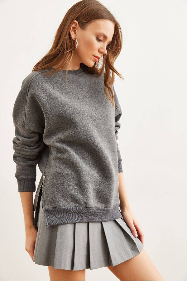 Kadın Antrasit Yanları Fermuar Detaylı İçi Polarlı Kalın Sweatshirt SWT-19000624 - Antrasit - 1