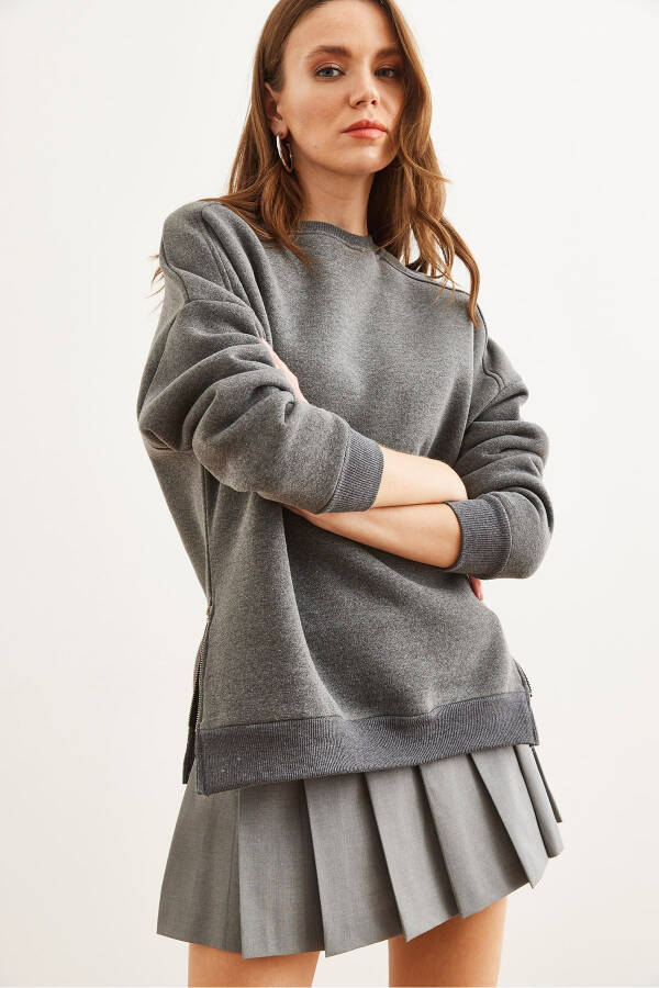 Kadın Antrasit Yanları Fermuar Detaylı İçi Polarlı Kalın Sweatshirt SWT-19000624 - Antrasit - 5