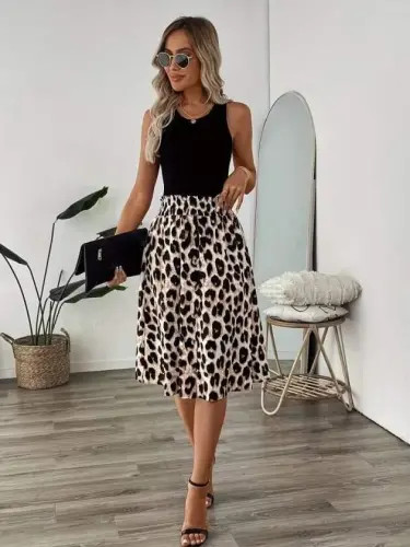 Kadın Askılı Yuvarlak Yakalı Viskon Bluz Ve Leopar Desenli önü Düğmeli Midi Etek Ikili Takım - 1