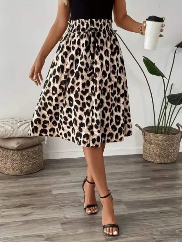 Kadın Askılı Yuvarlak Yakalı Viskon Bluz Ve Leopar Desenli önü Düğmeli Midi Etek Ikili Takım - 2