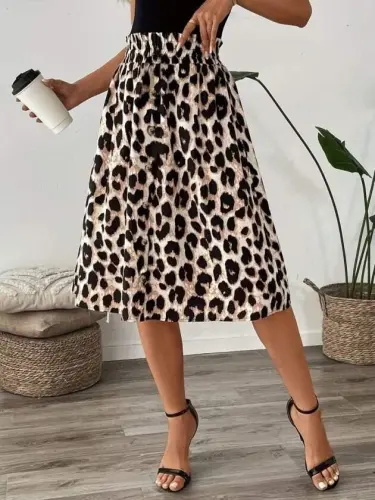 Kadın Askılı Yuvarlak Yakalı Viskon Bluz Ve Leopar Desenli önü Düğmeli Midi Etek Ikili Takım - 3