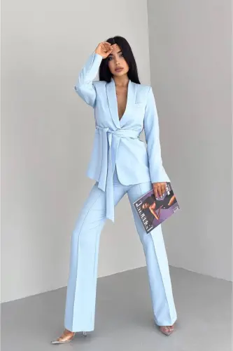 Kadın Bağlamalı Sahte Cepli Kemerli Şal Yaka Blazer Ceket Boru Paça Esnek Pantolon Takım Elbise-Bebe Mavisi - 5