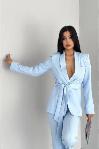 Kadın Bağlamalı Sahte Cepli Kemerli Şal Yaka Blazer Ceket Boru Paça Esnek Pantolon Takım Elbise - Bebe Mavisi - 2