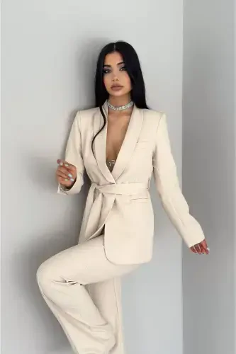 Kadın Bağlamalı Sahte Cepli Kemerli Şal Yaka Blazer Ceket Boru Paça Esnek Pantolon Takım Elbise-Bej - 4