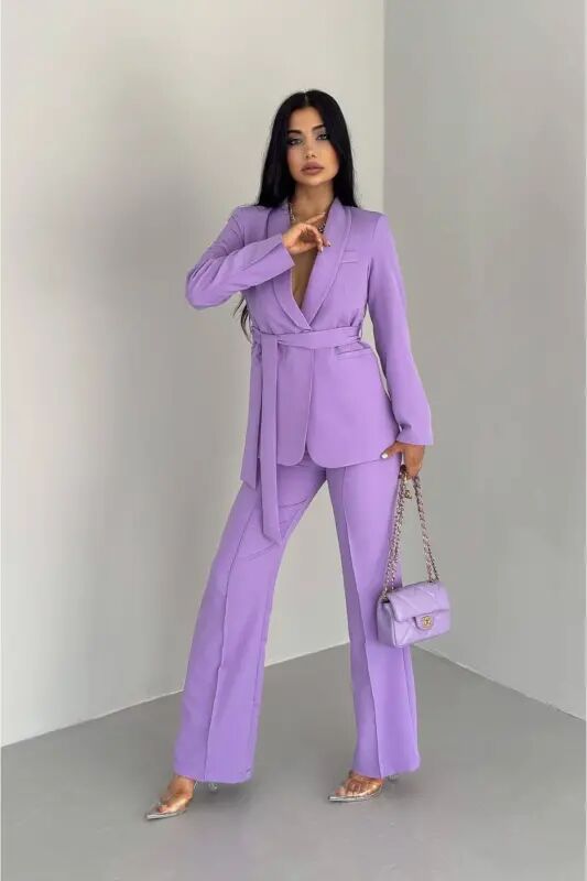Kadın Bağlamalı Sahte Cepli Kemerli Şal Yaka Blazer Ceket Boru Paça Esnek Pantolon Takım Elbise - Lila - Bella Breeze