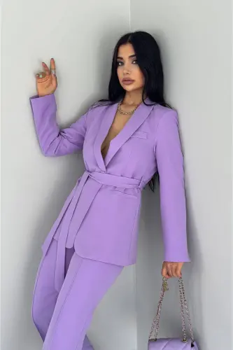 Kadın Bağlamalı Sahte Cepli Kemerli Şal Yaka Blazer Ceket Boru Paça Esnek Pantolon Takım Elbise - Lila - 3