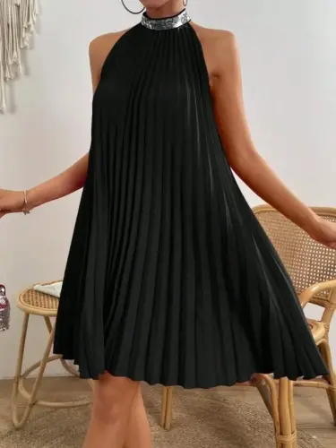 Kadın Balıkçı Yaka Omuzlardan Açık Pılelı Kısa Janjan Krep Elbise - 4