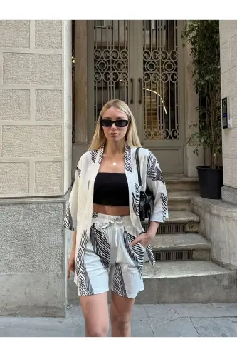 Kadın Baskı Düşük Omuz Şortlu Kimono Takım-beyazsiyah - AFROGİYİM (1)