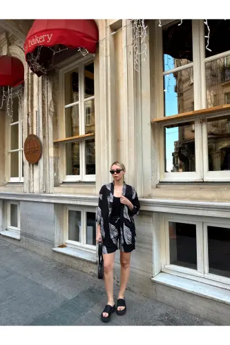 Kadın Baskı Düşük Omuz Şortlu Kimono Takım-siyahgri - 6