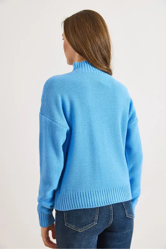 Kadın Bebe Mavi Dik Yaka Ortası Saç Örgülü Triko Kazak KZK-19000912-Bebe Mavi - 3