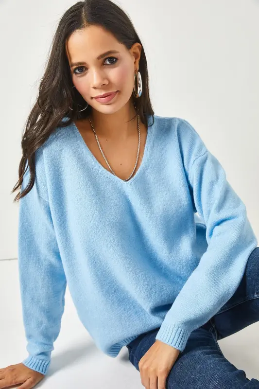 Kadın Bebe Mavi V Yaka Yumuşak Dokulu Triko Kazak KZK-19000598-Bebe Mavi - 4