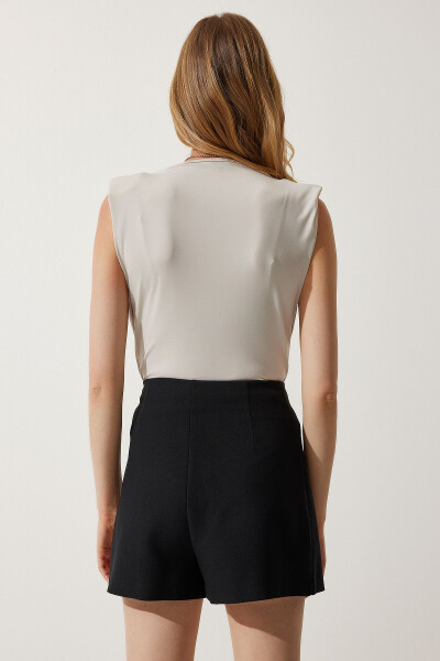 Kadın Bej Anvelop Yaka Vatkalı Çıtçıtlı Örme Bluz ZH00014-Bej - 7