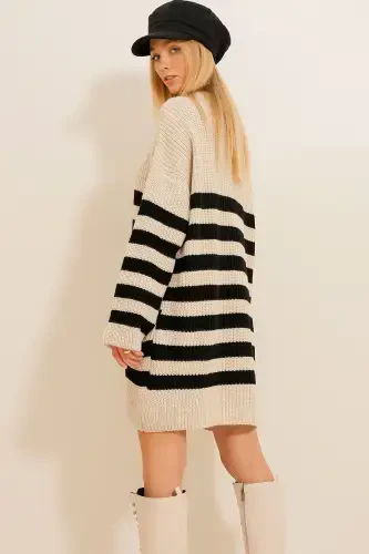 Kadın Bej Bisiklet Yaka Oversize Çizgili Triko Kazak ALC-X11061-BEJ - TREND ALAÇATI STILI (1)