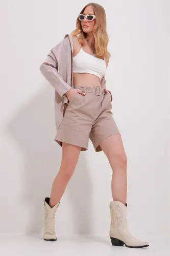 Kadın Bej Çift Cepli Beli Kemerli Gabardin Şort ALC-X11501-BEJ - 4