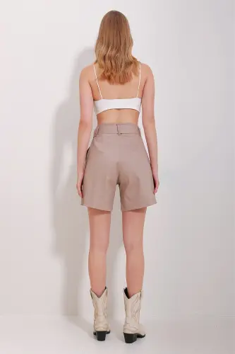 Kadın Bej Çift Cepli Beli Kemerli Gabardin Şort ALC-X11501-BEJ - 5