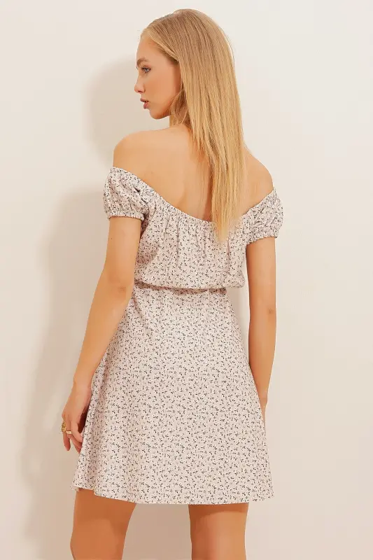 Kadın Bej Madonna Yaka Karpuz Kollu Desenli Krinkıl Örme Elbise Alc-X10516-Bej - 5