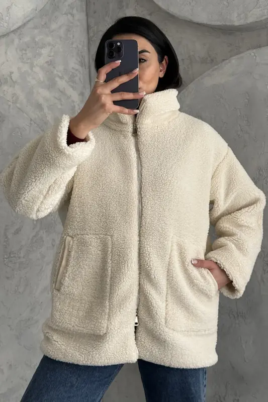 Kadın Bej Oversize Peluş Mont - Çift Fermuarlı, Dik Yakalı-Bej - 1