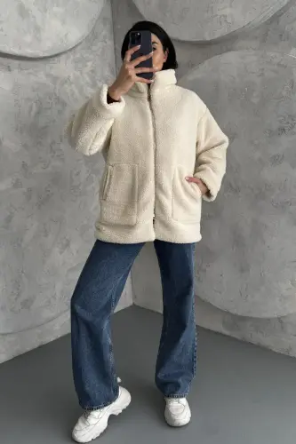 Kadın Bej Oversize Peluş Mont - Çift Fermuarlı, Dik Yakalı-Bej - 4