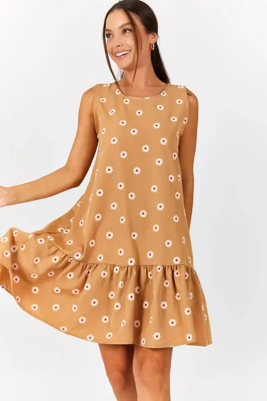 Kadın Bej Papatya Desen Kolsuz Eteği Fırfırlı Elbise ARM-22Y001123-Bej - ARMONIKA