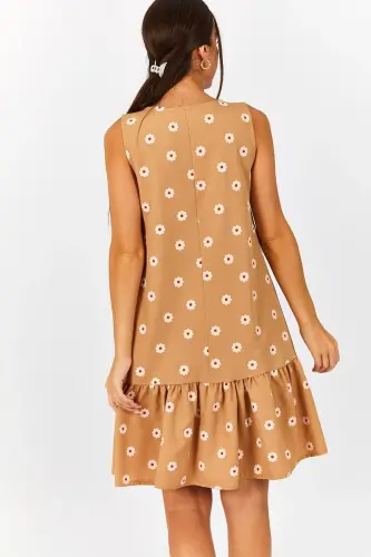 Kadın Bej Papatya Desen Kolsuz Eteği Fırfırlı Elbise ARM-22Y001123-Bej - 4