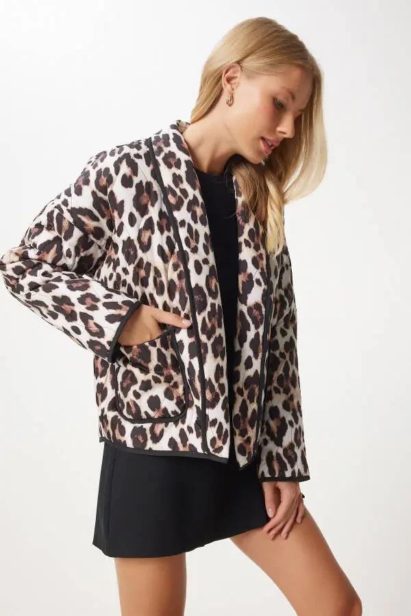 Kadın Bej Siyah Leopar Desenli Cepli Kapitone Mont NT00433 - 4