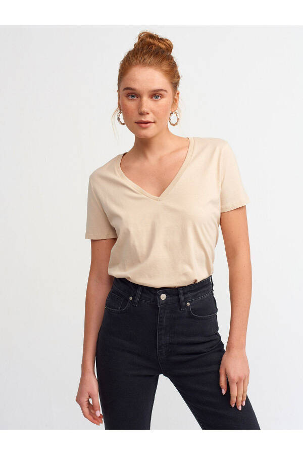 Kadın Bej V Yaka Basic T-shirt - Bej - 2