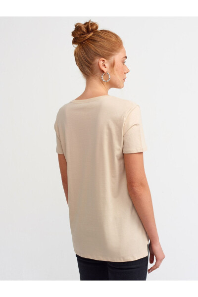 Kadın Bej V Yaka Basic T-shirt - Bej - 3