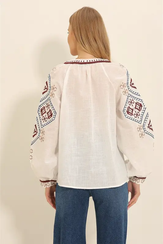 Kadın Beyaz Balon Kol Nakışlı Yakasız Gömlek Alc-X11290-BEYAZ - 5