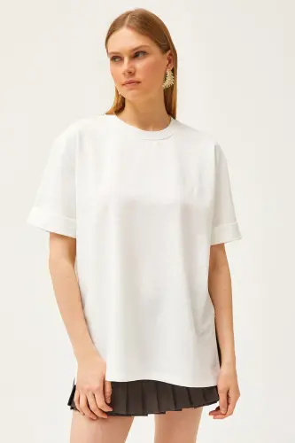 Kadın Beyaz Bisiklet Yaka Yanı Yırtmaçlı Duble Kol Oversize Tişört TSH-19000796 - Beyaz - 2