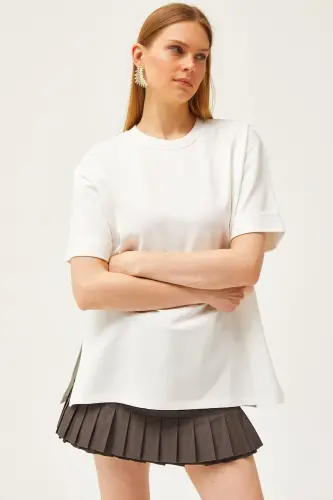 Kadın Beyaz Bisiklet Yaka Yanı Yırtmaçlı Duble Kol Oversize Tişört TSH-19000796 - Beyaz - 3