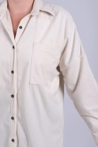 Kadın Beyaz Cepli Oversize İnce Fitilli Kadife Gömlek ARM-24K001076-Beyaz - 4