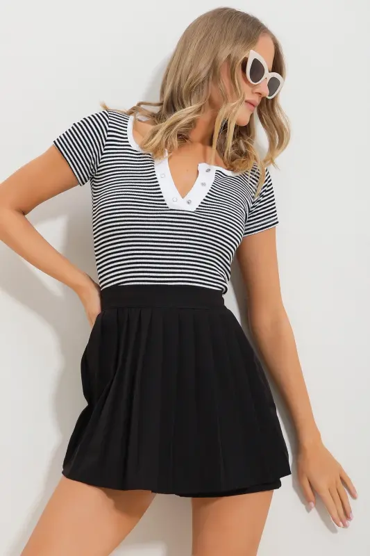 Beyaz Çıt Çıt Kapamalı Çizgili Crop Örme Bluz ALC-X11552 - BEYAZ - 4