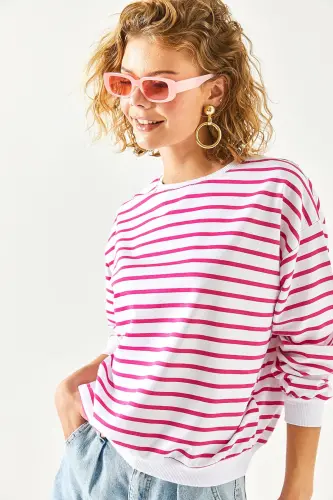 Kadın Beyaz Fuşya Basic Yumuşak Dokulu Salaş Sweatshirt SWT-19000457 - Beyaz Fuşya - OLALOOK (1)