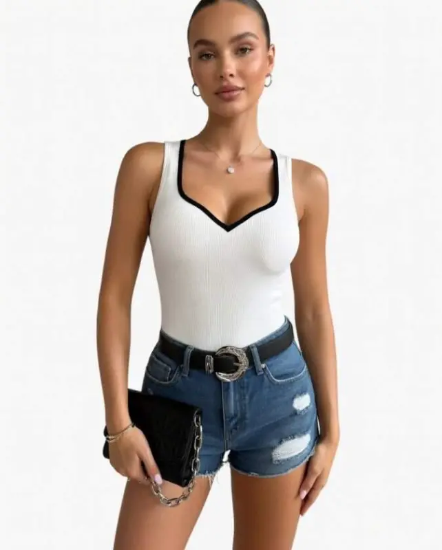 Kadın Beyaz Kalp Yaka Siyah Biyeli Kaşkorse Bluz Atlet - BÜYÜKBEDENIZ