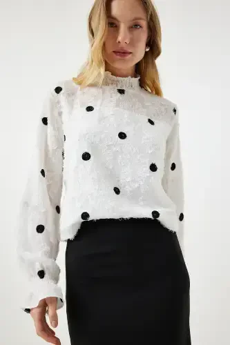 Kadın Beyaz Kırçıllı Puantiyeli Dokuma Bluz TP00020-Beyaz - HAPPINESS İSTANBUL (1)