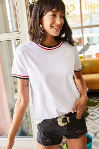 Kadın Beyaz Kol Ve Yaka Detaylı T-Shirt TSH-19000562 - Beyaz - 4