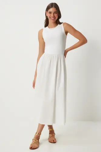 Kadın Beyaz Kolsuz Üstü Örme Elbise FN03257-Beyaz - 1