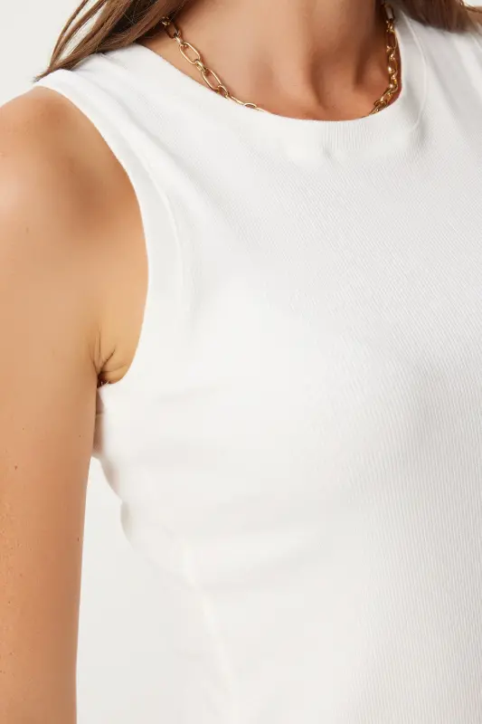 Kadın Beyaz Kolsuz Üstü Örme Elbise FN03257-Beyaz - 5