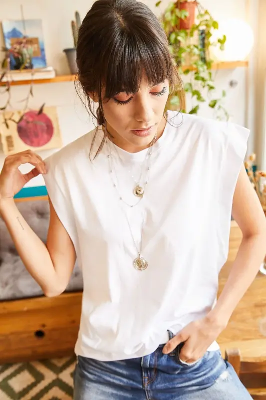 Kadın Beyaz Koltuk Altı Parçalı Yarasa T-shirt TSH-19000330-BEYAZ - 2