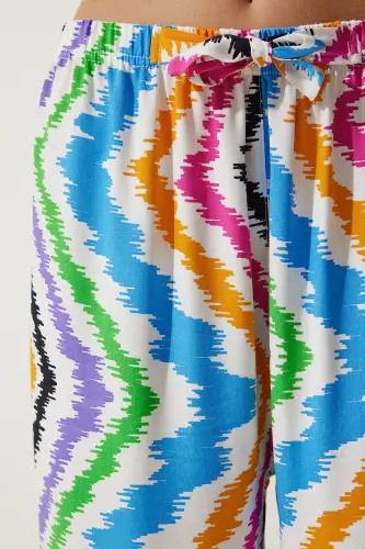 Kadın Beyaz Mavi Desenli Dökümlü Viskon Palazzo Pantolon EN00606-Beyaz Mavi - 5