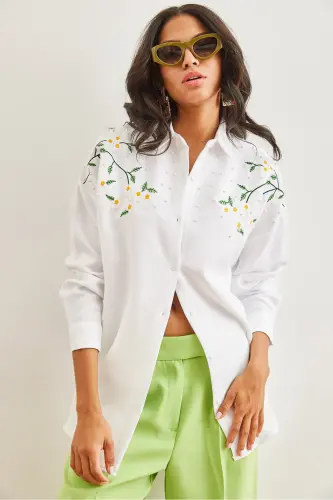 Kadın Beyaz Nakışlı İncili Yün Efektli Oversize Kışlık Gömlek GML-19001159-Beyaz - 4