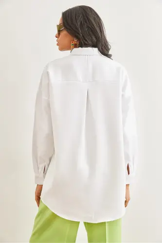 Kadın Beyaz Nakışlı İncili Yün Efektli Oversize Kışlık Gömlek GML-19001159-Beyaz - OLALOOK (1)