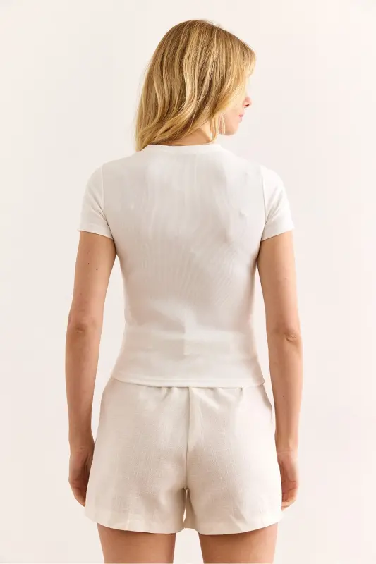 Kadın Beyaz Payet Fiyonk Detaylı İnce Fitilli Crop Bluz BLZ-19002989 - Beyaz - 3