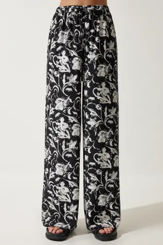 Kadın Beyaz Siyah Desenli Dökümlü Viskon Palazzo Pantolon EN00606-Beyaz Siyah - 5