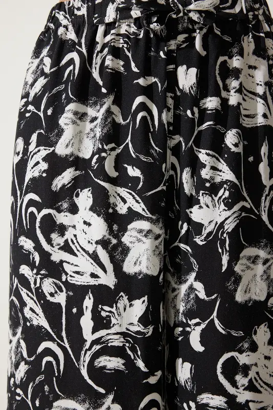 Kadın Beyaz Siyah Desenli Dökümlü Viskon Palazzo Pantolon EN00606-Beyaz Siyah - 6